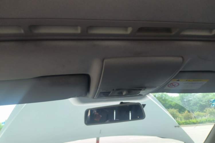 Used Volkswagen Lavida 2013 Restyled Classic 1.6L Automatic Comfort Edition Headliner