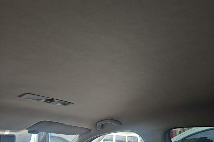 Used Volkswagen Lavida 2013 Revised Classic 1.6L Manual Fashion Edition Headliner