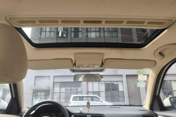 Used Volkswagen Lavida 2013 Restyled Classic 1.6L Automatic Comfort Edition Headliner