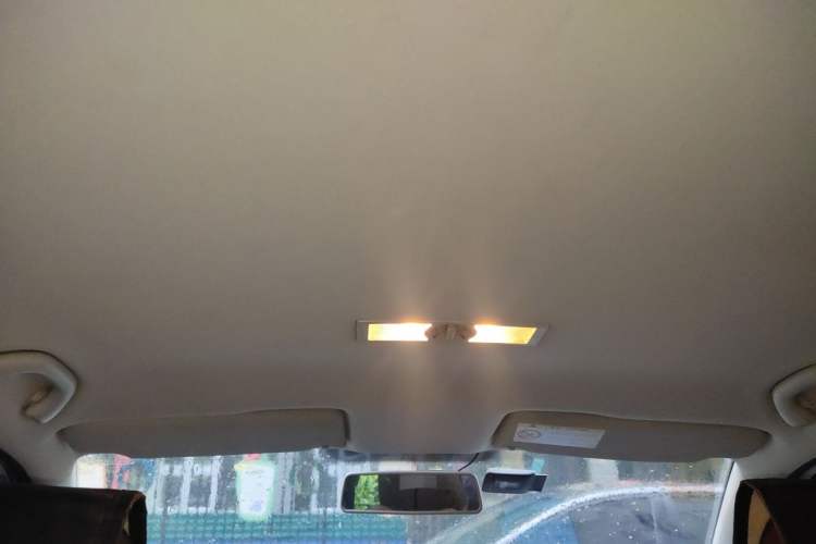 Used Volkswagen Lavida 2013 Revised Classic 1.6L Manual Fashion Edition Headliner