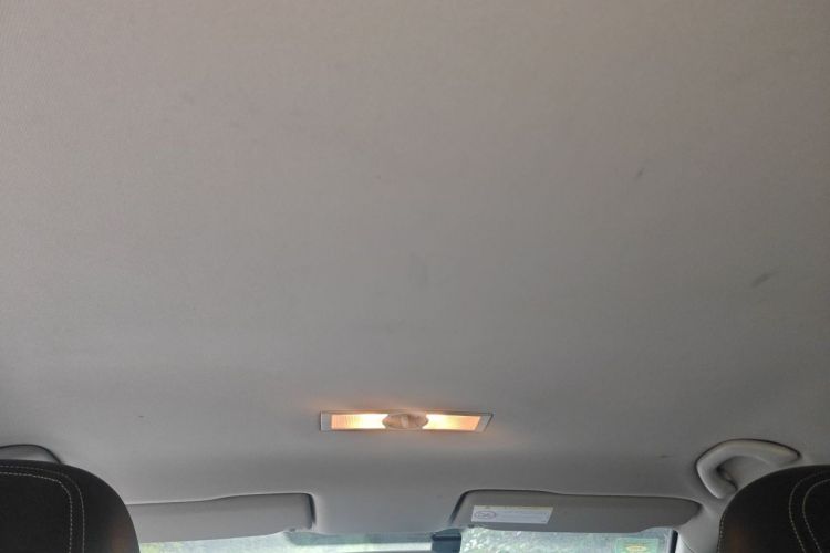 Used Volkswagen Lavida 2013 Revised Classic 1.6L Automatic Fashion Edition Headliner