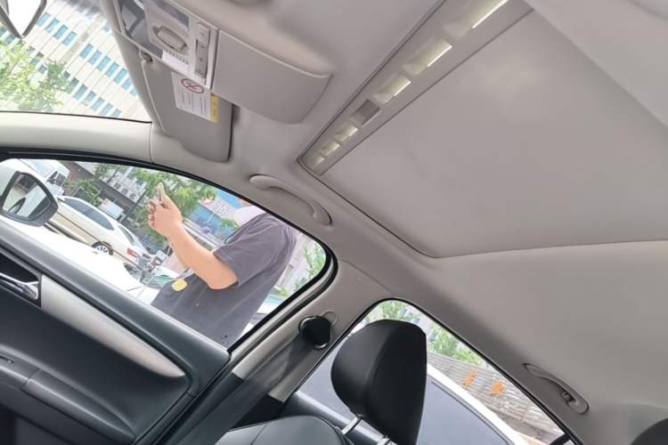 Used Volkswagen Lavida 2013 Restyled Classic 1.6L Automatic Comfort Edition Headliner