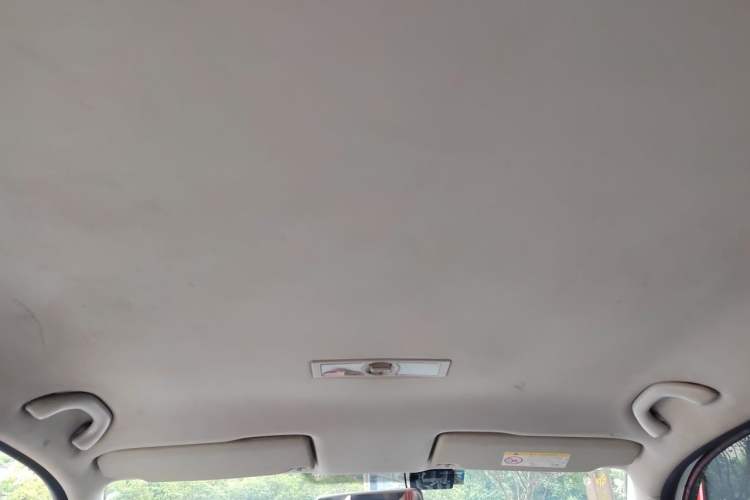 Used Volkswagen Lavida 2013 Revised Classic 1.6L Manual Fashion Edition Headliner