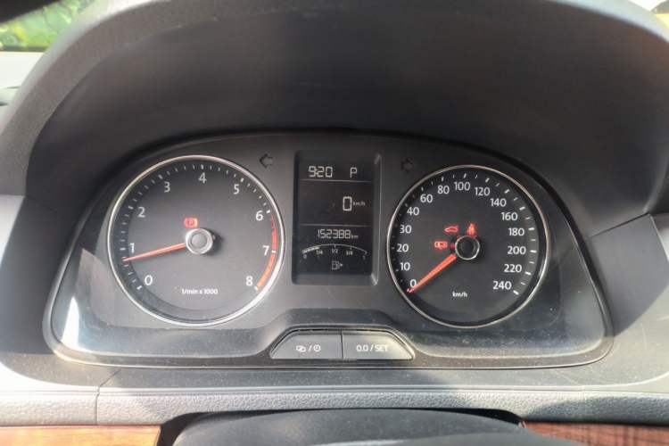 Used Volkswagen Lavida 2013 Restyled Classic 1.6L Automatic Comfort Edition Instrument Cluster