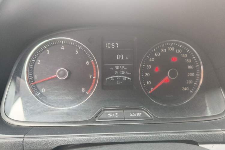 Used Volkswagen Lavida 2013 1.4 TSI Manual Luxury Edition Instrument Cluster