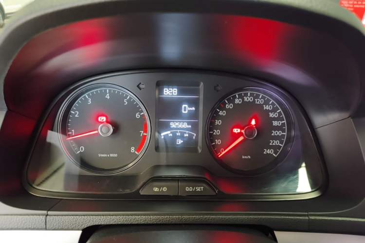 Used Volkswagen Lavida 2013 Revised Classic 1.6L Manual Fashion Edition Instrument Cluster