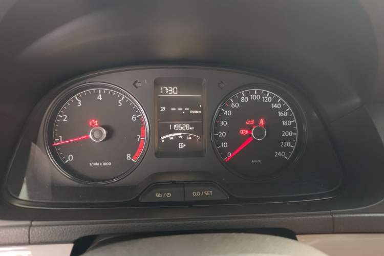 Used Volkswagen Lavida 2013 Revised Classic 1.6L Manual Fashion Edition Instrument Cluster