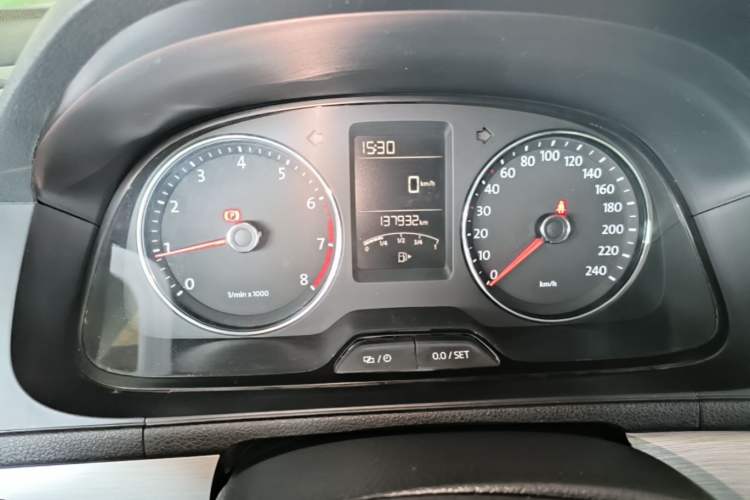 Used Volkswagen Lavida 2013 Restyled Classic 1.6L Manual Comfort Edition Instrument Cluster