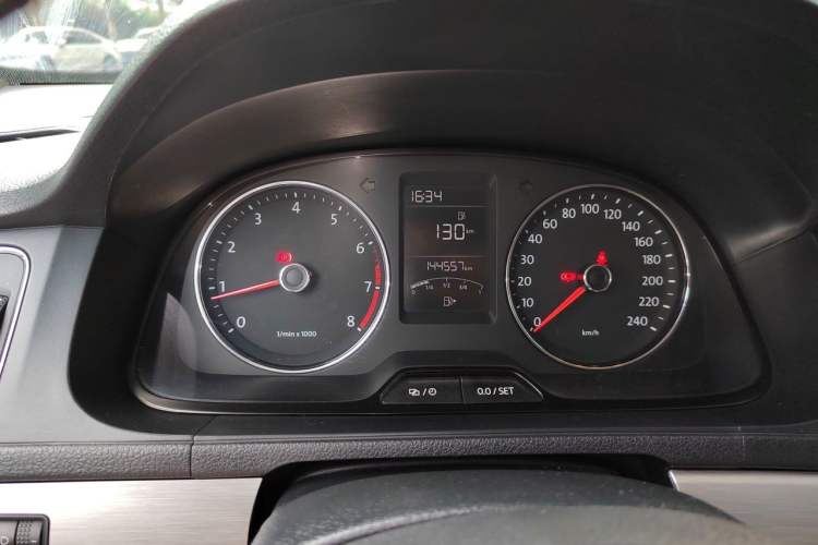 Used Volkswagen Lavida 2013 Restyled Classic 1.6L Manual Comfort Edition Instrument Cluster