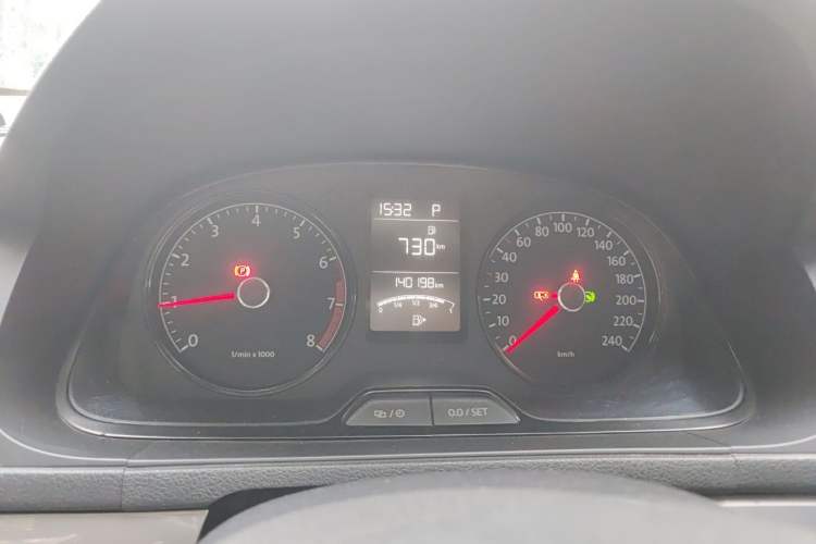 Used Volkswagen Lavida 2013 Revised Classic 1.6L Automatic Fashion Edition Instrument Cluster