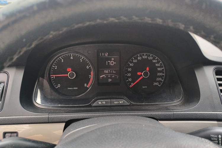 Used Volkswagen Lavida 2013 Revised Classic 1.6L Manual Fashion Edition Instrument Cluster