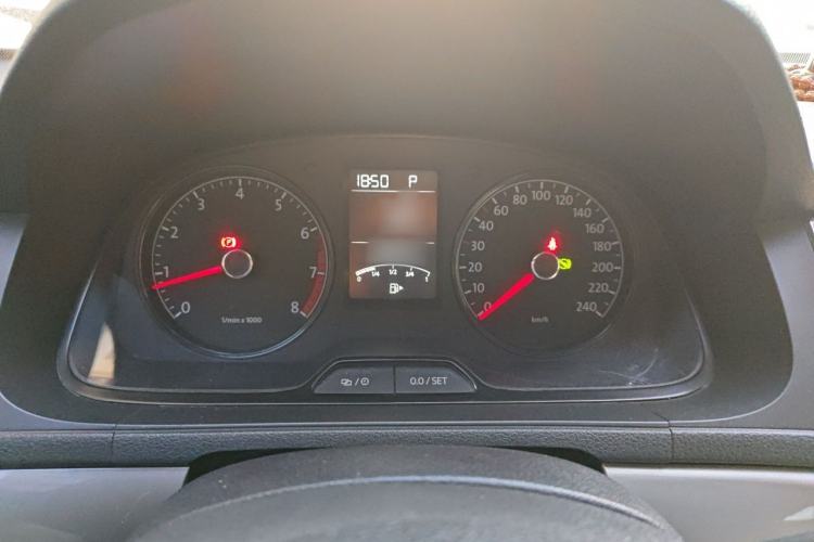 Used Volkswagen Lavida 2013 Revised Classic 1.6L Automatic Fashion Edition Instrument Cluster
