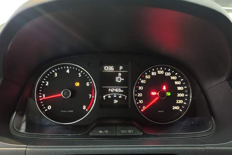 Used Volkswagen Lavida 2013 Revised Version 1.4 TSI DSG Comfort Edition Instrument Cluster