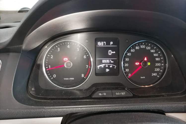 Used Volkswagen Lavida 2013 Restyled Classic 1.6L Automatic Comfort Edition Instrument Cluster