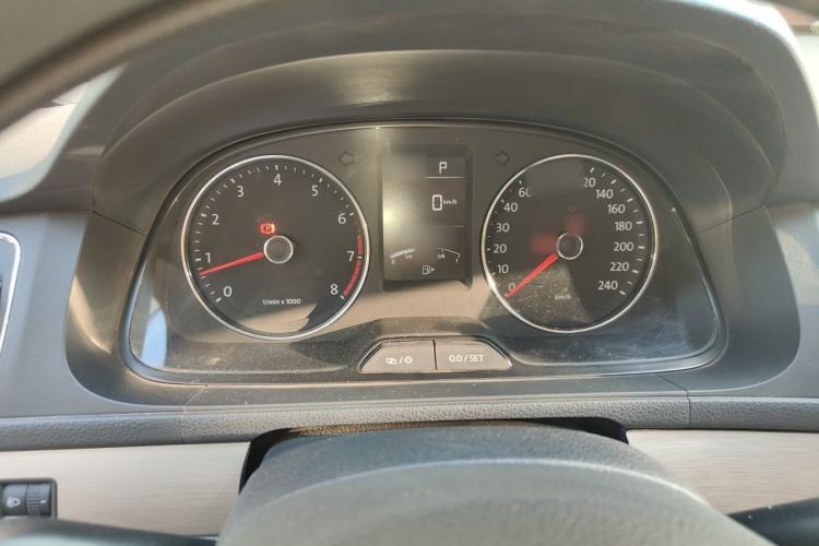 Used Volkswagen Lavida 2013 Restyled Classic 1.6L Automatic Comfort Edition Instrument Cluster