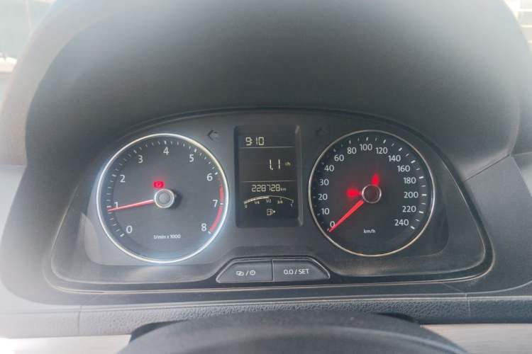 Used Volkswagen Lavida 2013 Restyled Classic 1.6L Manual Comfort Edition Instrument Cluster