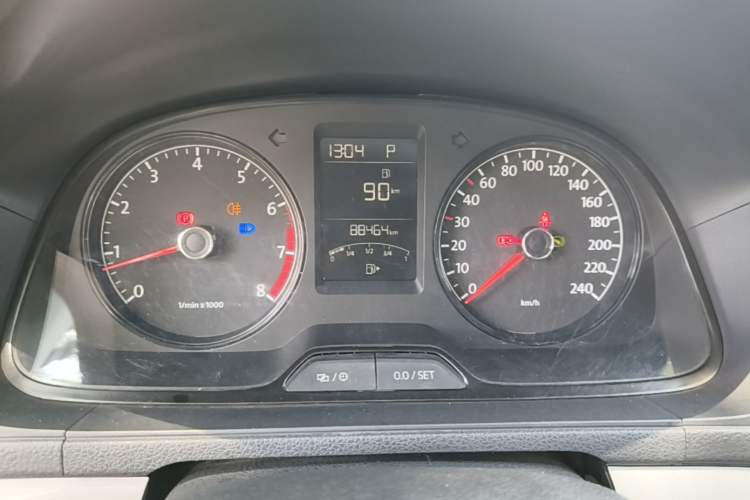 Used Volkswagen Lavida 2013 Revised Classic 1.6L Automatic Fashion Edition Instrument Cluster