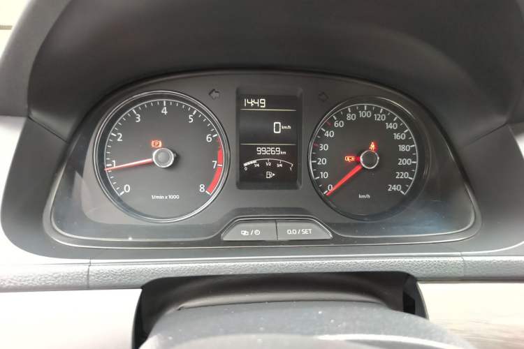 Used Volkswagen Lavida 2013 Revised Classic 1.6L Manual Fashion Edition Instrument Cluster