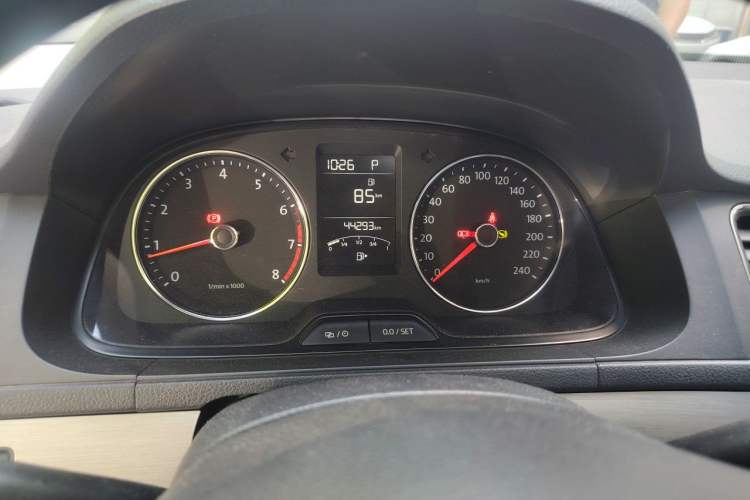 Used Volkswagen Lavida 2013 Restyled Classic 1.6L Automatic Comfort Edition Instrument Cluster