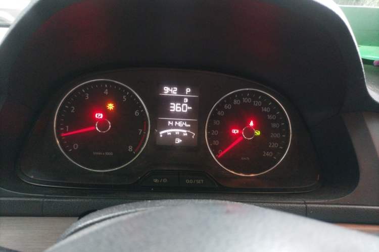Used Volkswagen Lavida 2013 Restyled Classic 1.6L Automatic Comfort Edition Instrument Cluster