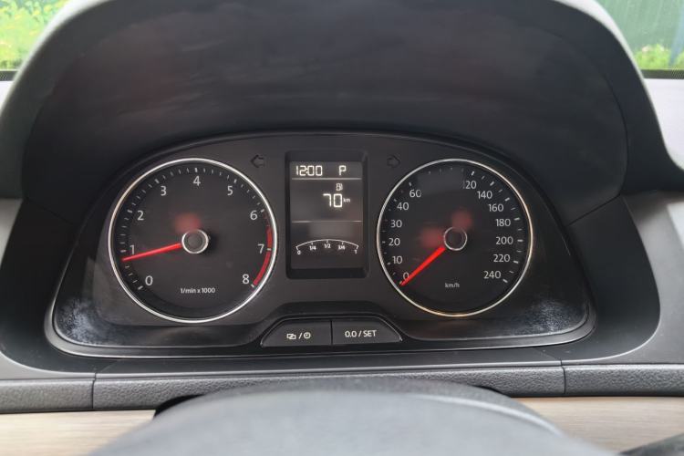 Used Volkswagen Lavida 2013 Restyled Classic 1.6L Automatic Comfort Edition Instrument Cluster