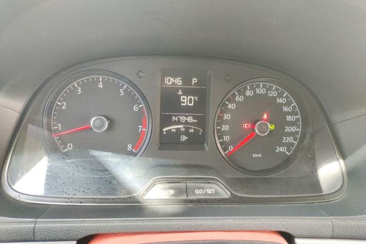 Used Volkswagen Lavida 2013 1.6L Automatic Fashion Edition Instrument Cluster