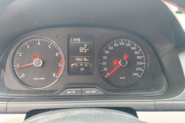 Used Volkswagen Lavida 2013 Revised Classic 1.6L Manual Fashion Edition Instrument Cluster