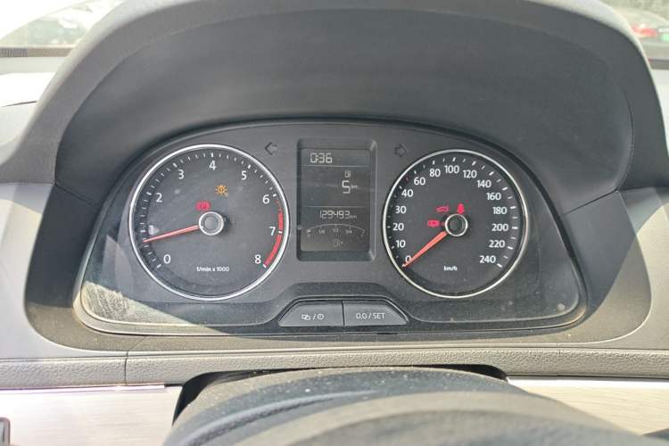 Used Volkswagen Lavida 2013 Restyled Classic 1.6L Manual Comfort Edition Instrument Cluster