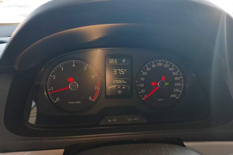 Used Volkswagen Lavida 2013 Revised Classic 1.6L Automatic Fashion Edition Instrument Cluster