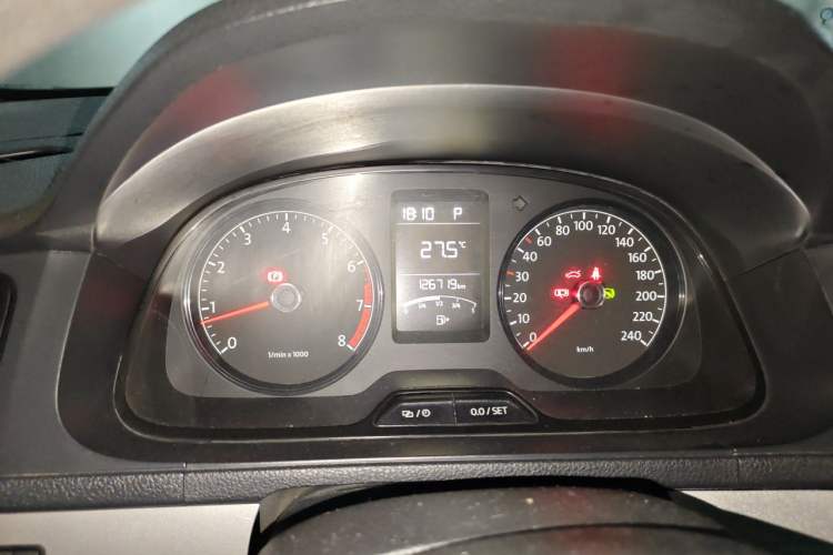 Used Volkswagen Lavida 2013 Revised Classic 1.6L Automatic Fashion Edition Instrument Cluster
