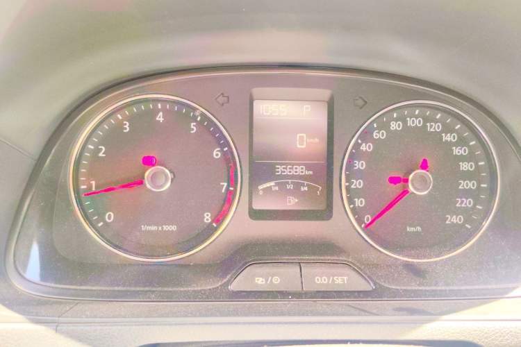 Used Volkswagen Lavida 2013 1.4TSI DSG Comfort Edition Instrument Cluster