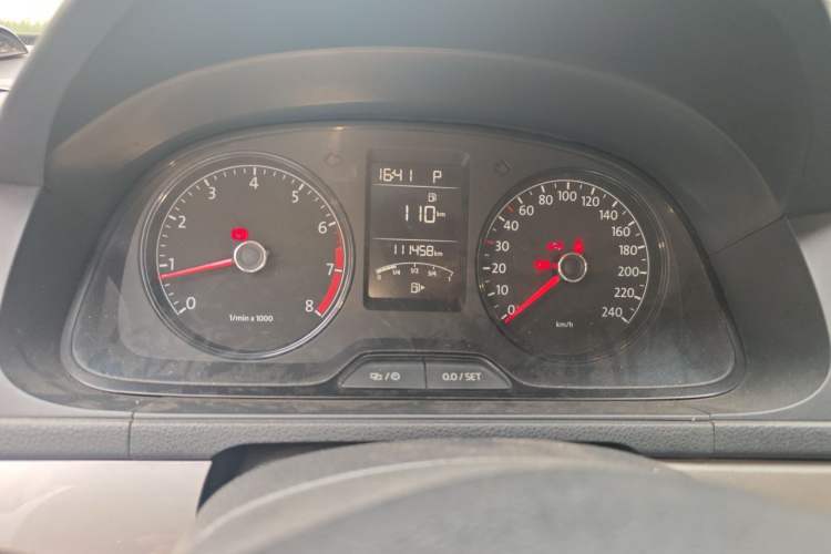 Used Volkswagen Lavida 2013 Revised Classic 1.6L Automatic Fashion Edition Instrument Cluster