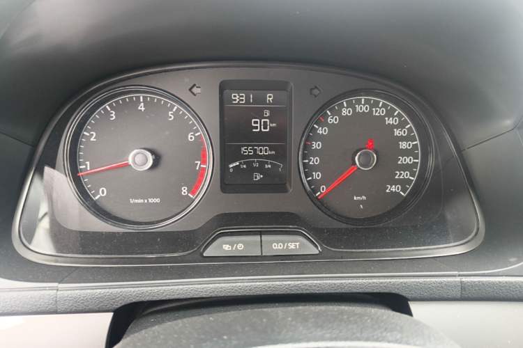 Used Volkswagen Lavida 2013 Revised Classic 1.6L Automatic Fashion Edition Instrument Cluster