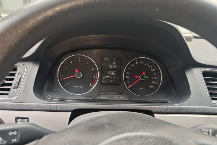Used Volkswagen Lavida 2013 Restyled Classic 1.6L Automatic Comfort Edition Instrument Cluster