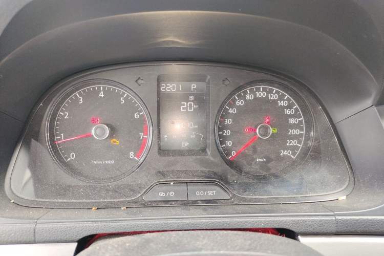 Used Volkswagen Lavida 2013 Revised Classic 1.6L Automatic Fashion Edition Instrument Cluster