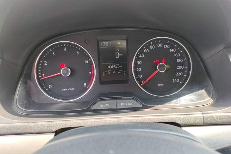 Used Volkswagen Lavida 2013 Restyled Classic 1.6L Automatic Comfort Edition Instrument Cluster