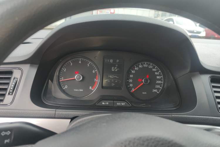 Used Volkswagen Lavida 2013 Revised Classic 1.6L Automatic Fashion Edition Instrument Cluster