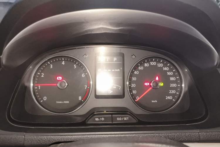 Used Volkswagen Lavida 2013 Restyled Classic 1.6L Automatic Comfort Edition Instrument Cluster