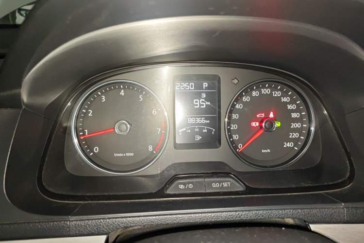 Used Volkswagen Lavida 2013 Restyled Classic 1.6L Automatic Comfort Edition Instrument Cluster