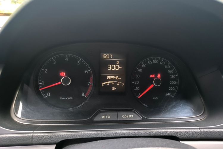 Used Volkswagen Lavida 2013 Revised Classic 1.6L Manual Fashion Edition Instrument Cluster