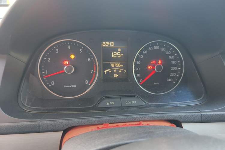 Used Volkswagen Lavida 2013 Restyled Classic 1.6L Manual Comfort Edition Instrument Cluster