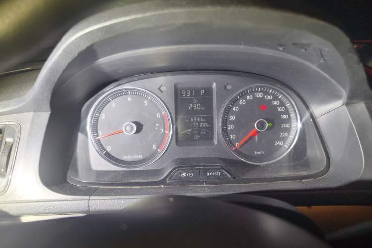 Used Volkswagen Lavida 2013 1.4TSI DSG Comfort Edition Instrument Cluster