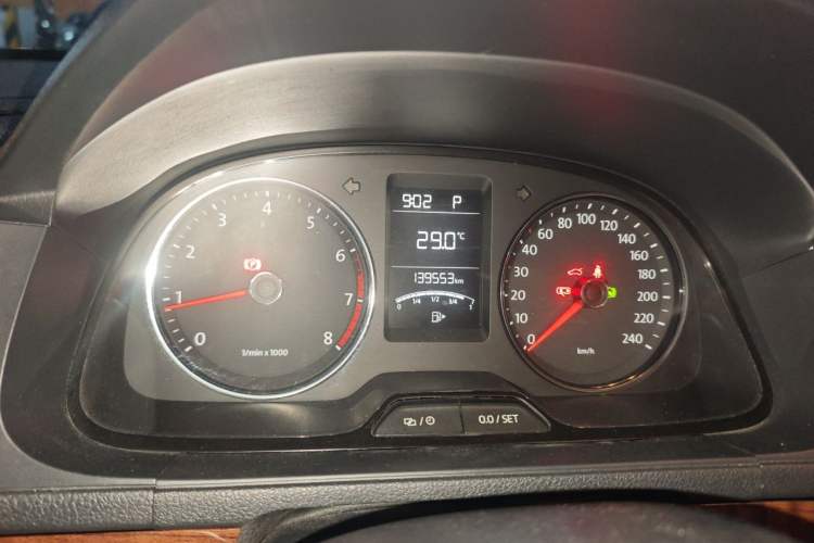 Used Volkswagen Lavida 2013 Revised Version 1.4 TSI DSG Comfort Edition Instrument Cluster
