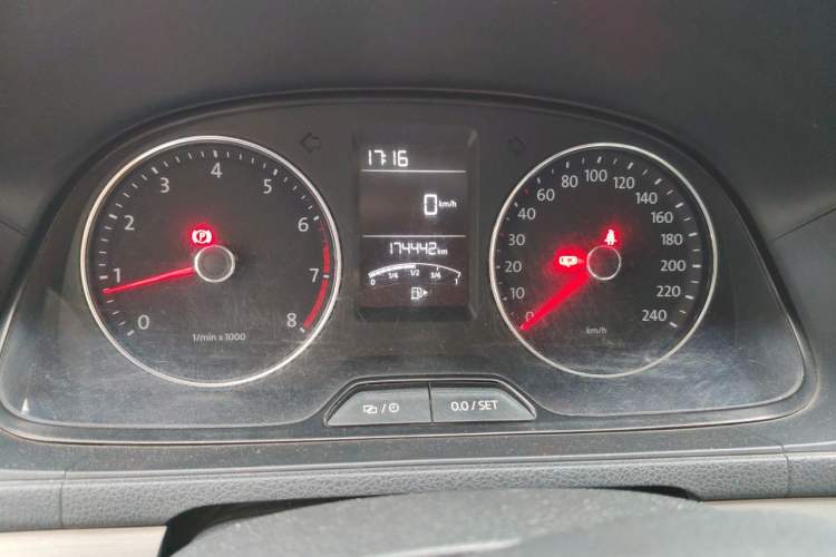 Used Volkswagen Lavida 2013 Restyled Classic 1.6L Manual Comfort Edition Instrument Cluster