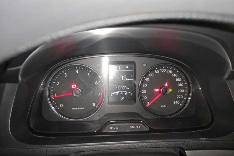 Used Volkswagen Lavida 2013 Restyled Classic 1.6L Automatic Comfort Edition Instrument Cluster