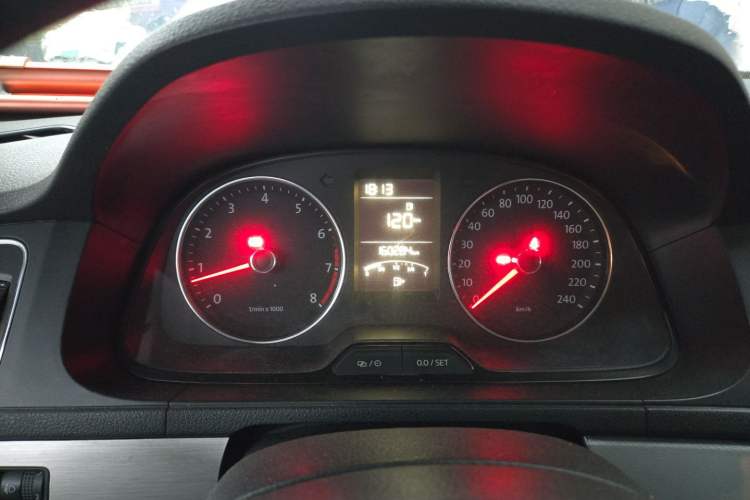 Used Volkswagen Lavida 2013 Restyled Classic 1.6L Manual Comfort Edition Instrument Cluster