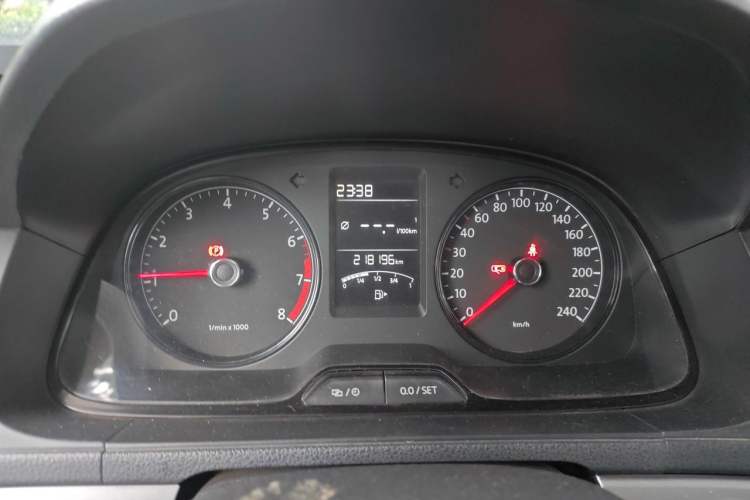 Used Volkswagen Lavida 2013 Revised Classic 1.6L Manual Fashion Edition Instrument Cluster