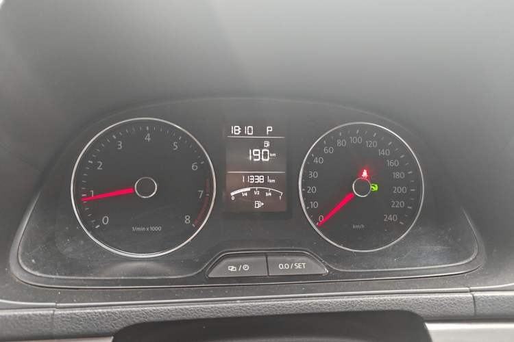 Used Volkswagen Lavida 2013 Restyled Classic 1.6L Automatic Comfort Edition Instrument Cluster