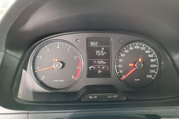 Used Volkswagen Lavida 2013 Revised Classic 1.6L Manual Fashion Edition Instrument Cluster