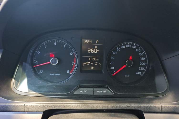Used Volkswagen Lavida 2013 Revised Classic 1.6L Automatic Fashion Edition Instrument Cluster